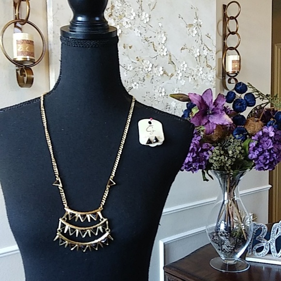 NWT Black And Gold Stament Necklace And Earrings Studs Jewelry Set. - Picture 6 of 17